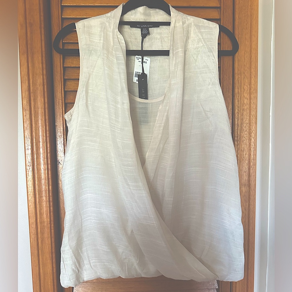 NWT Le Chateau top